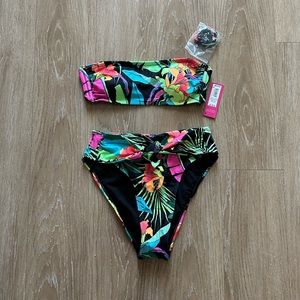 NWT bandeau bikini size small
